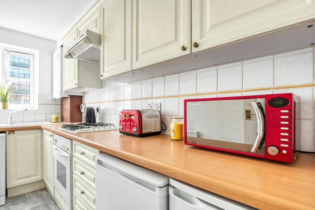 Very Tower Bridge - 2 Bdr - 2 Bath Londen